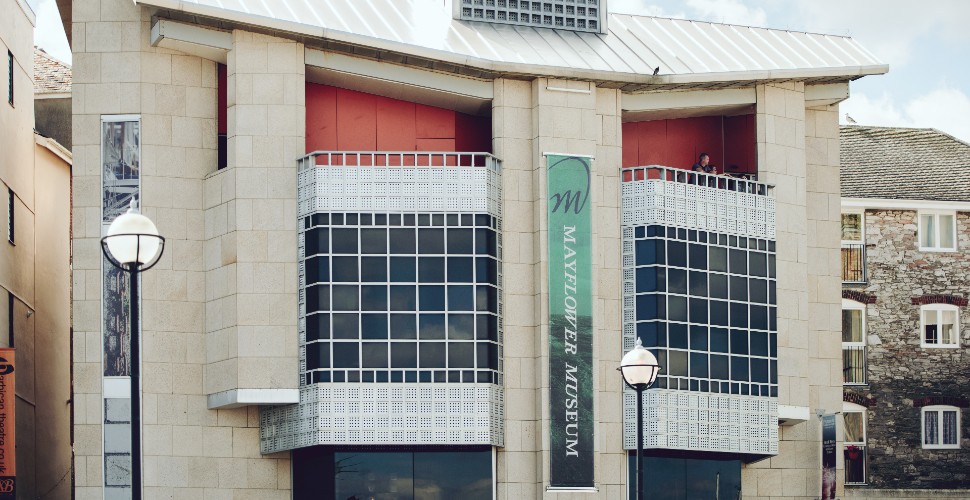 Exterior of Mayflower Museum building 